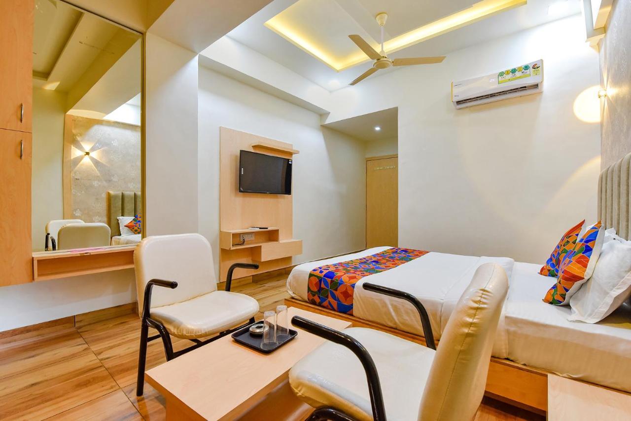 Fabhotel Symphony Grand Ahmadabad Zewnętrze zdjęcie