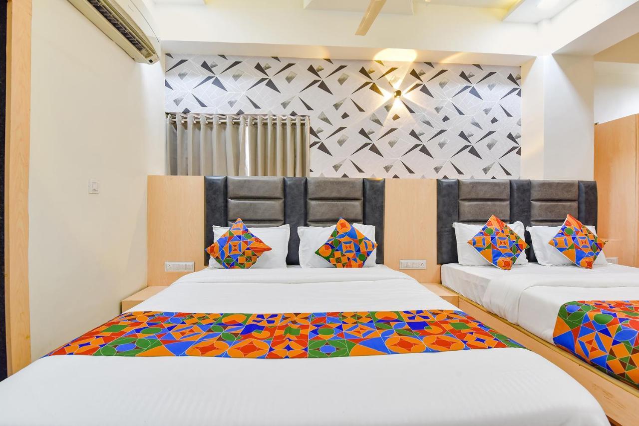 Fabhotel Symphony Grand Ahmadabad Zewnętrze zdjęcie