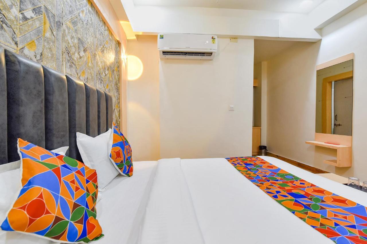 Fabhotel Symphony Grand Ahmadabad Zewnętrze zdjęcie