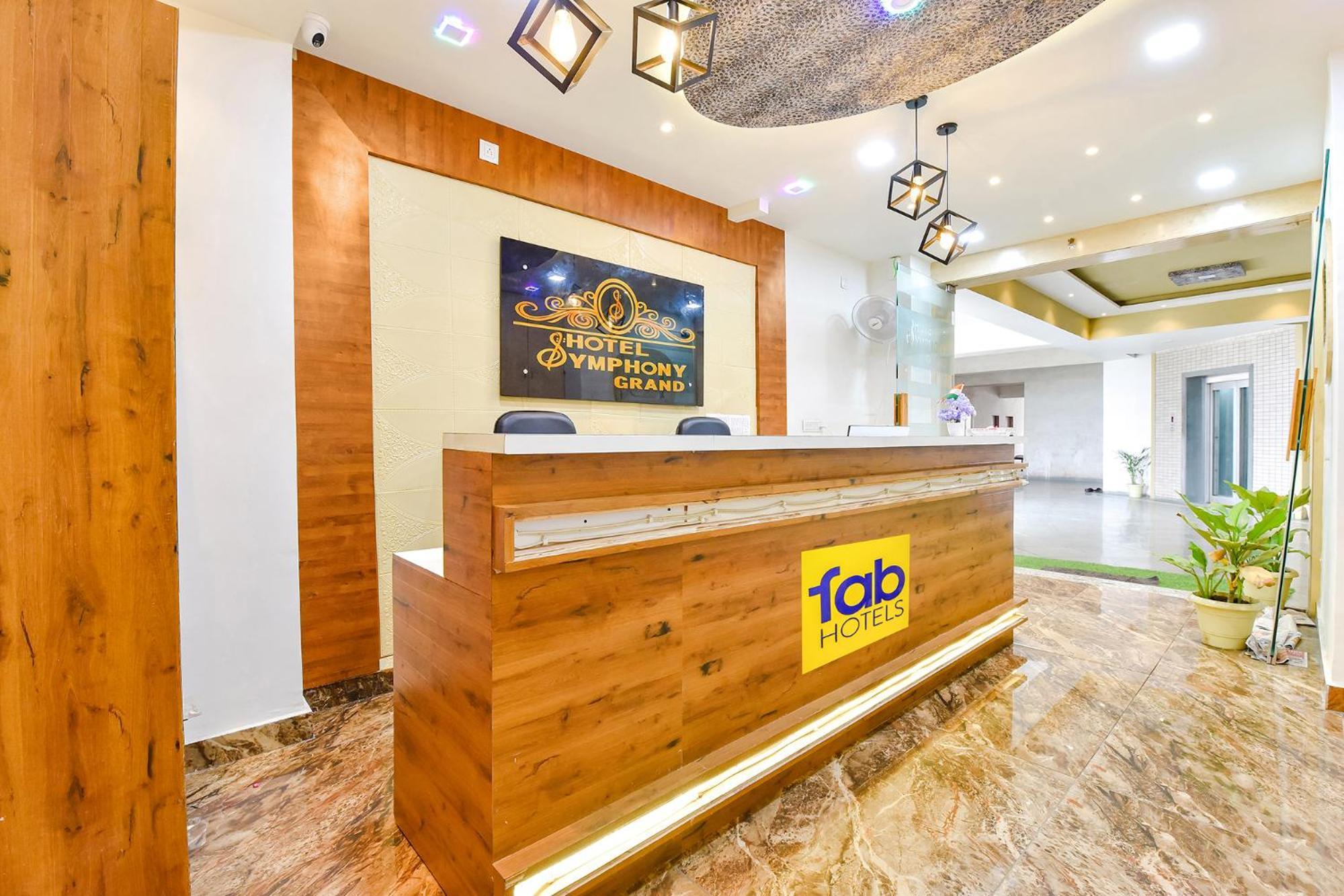 Fabhotel Symphony Grand Ahmadabad Zewnętrze zdjęcie