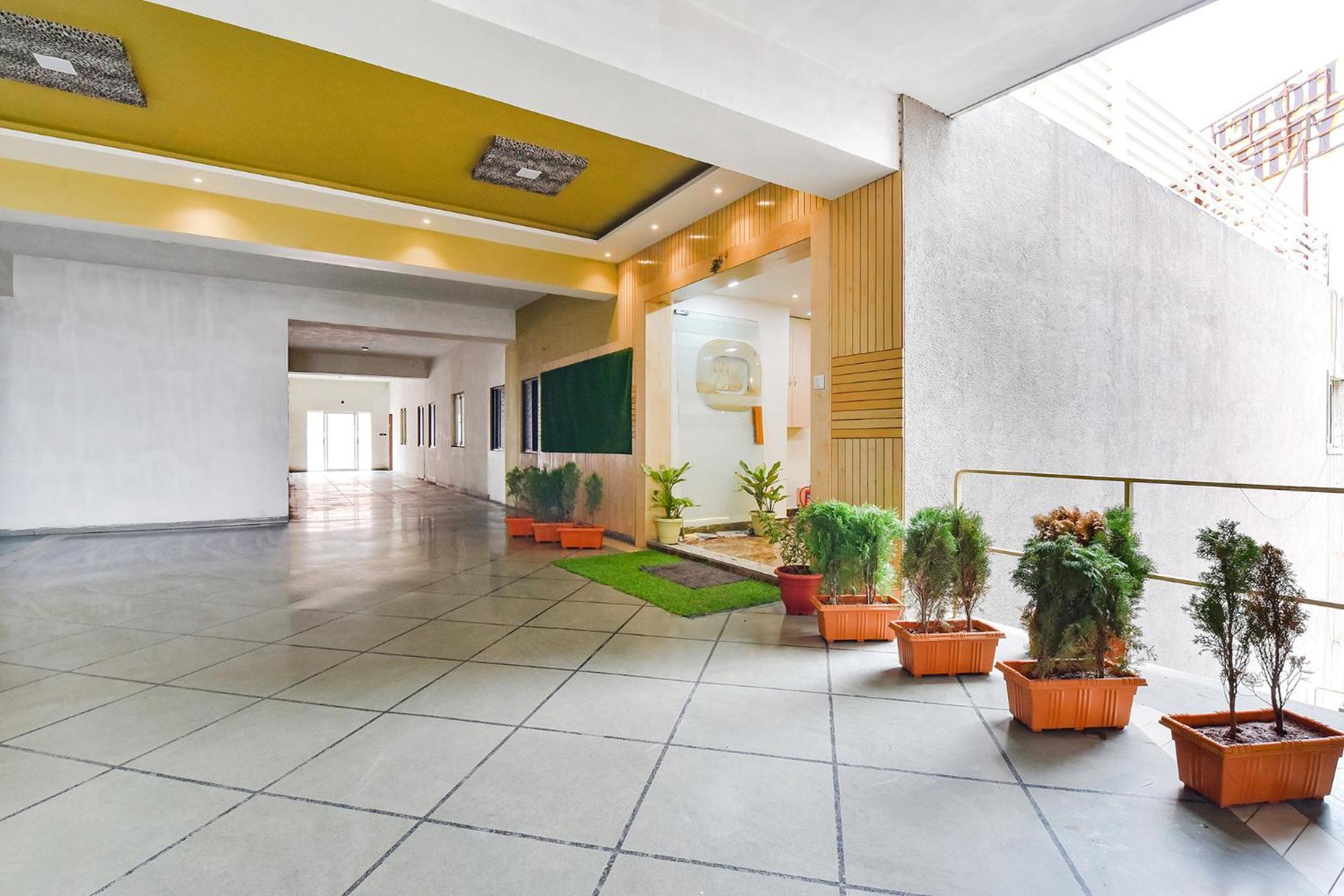 Fabhotel Symphony Grand Ahmadabad Zewnętrze zdjęcie