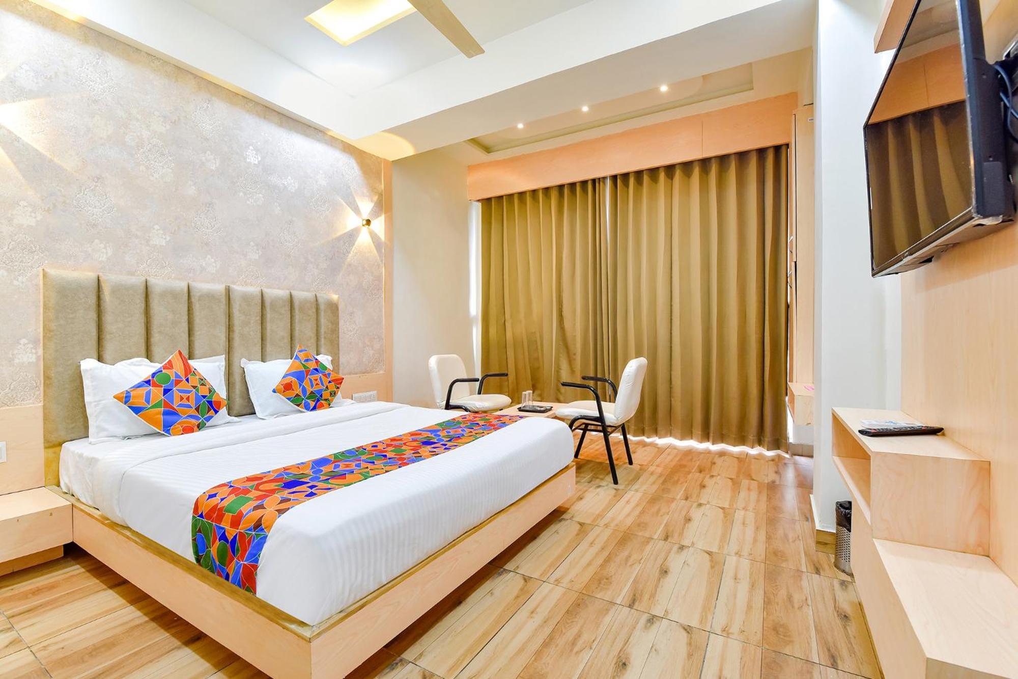 Fabhotel Symphony Grand Ahmadabad Zewnętrze zdjęcie