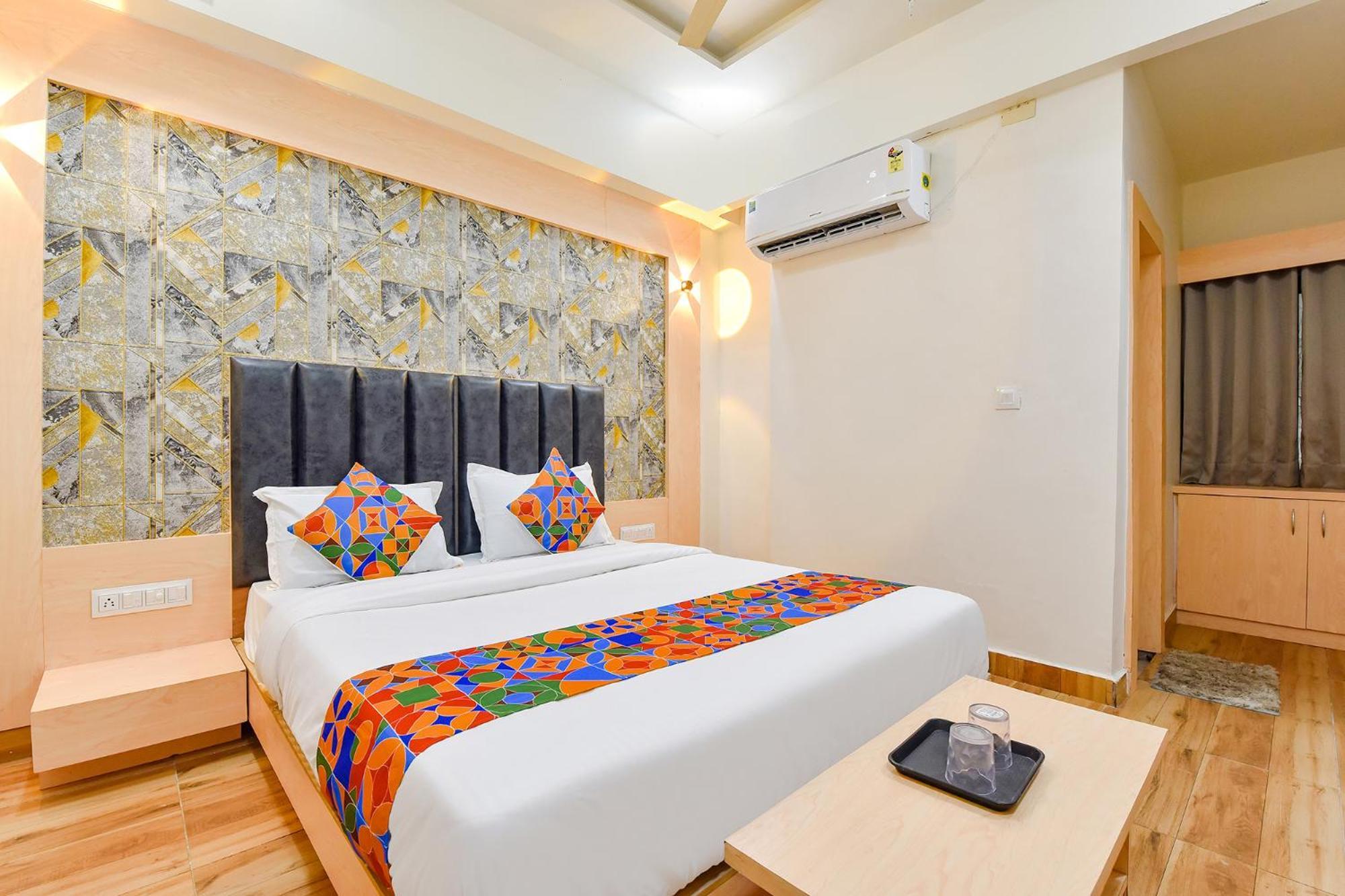 Fabhotel Symphony Grand Ahmadabad Zewnętrze zdjęcie