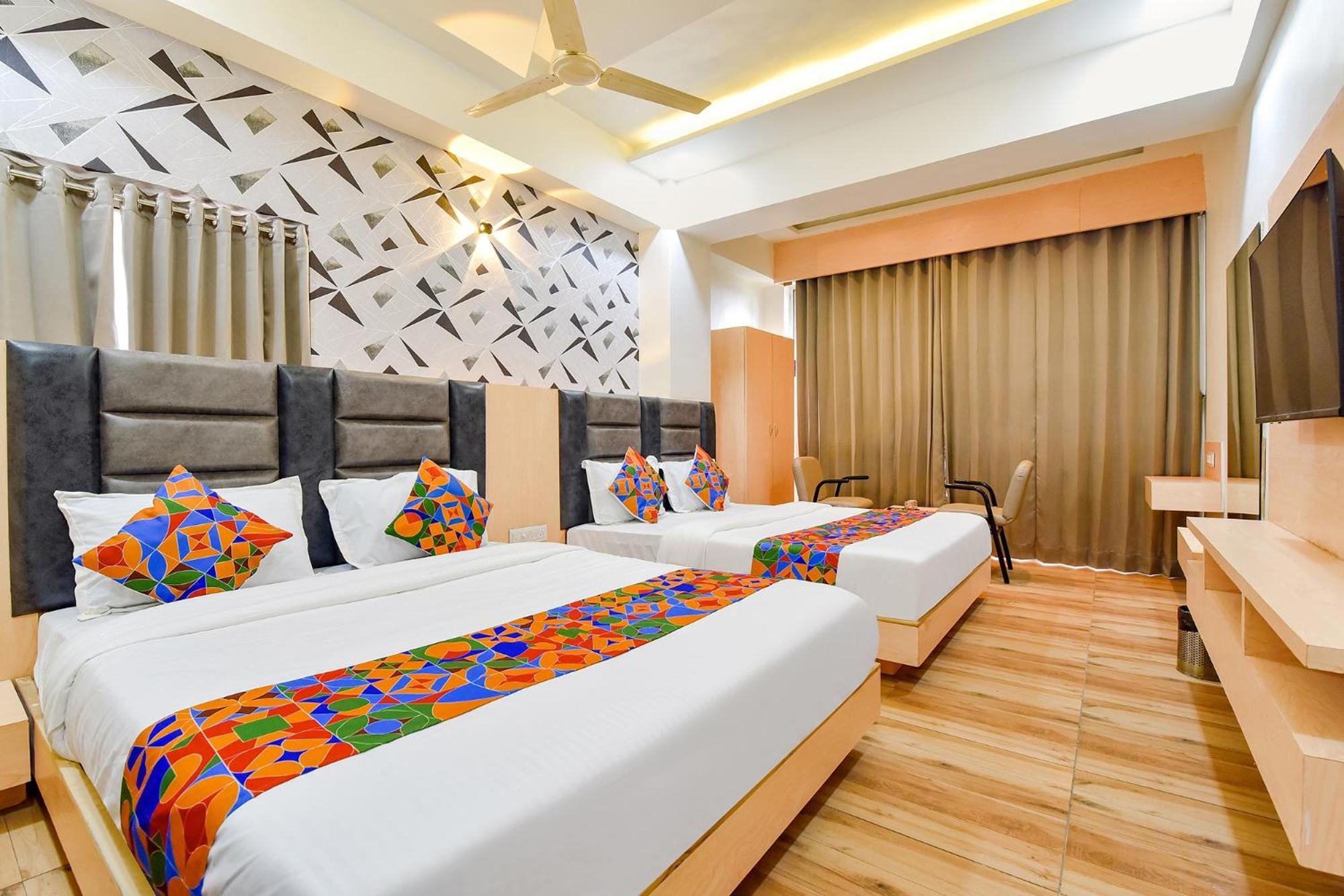 Fabhotel Symphony Grand Ahmadabad Zewnętrze zdjęcie