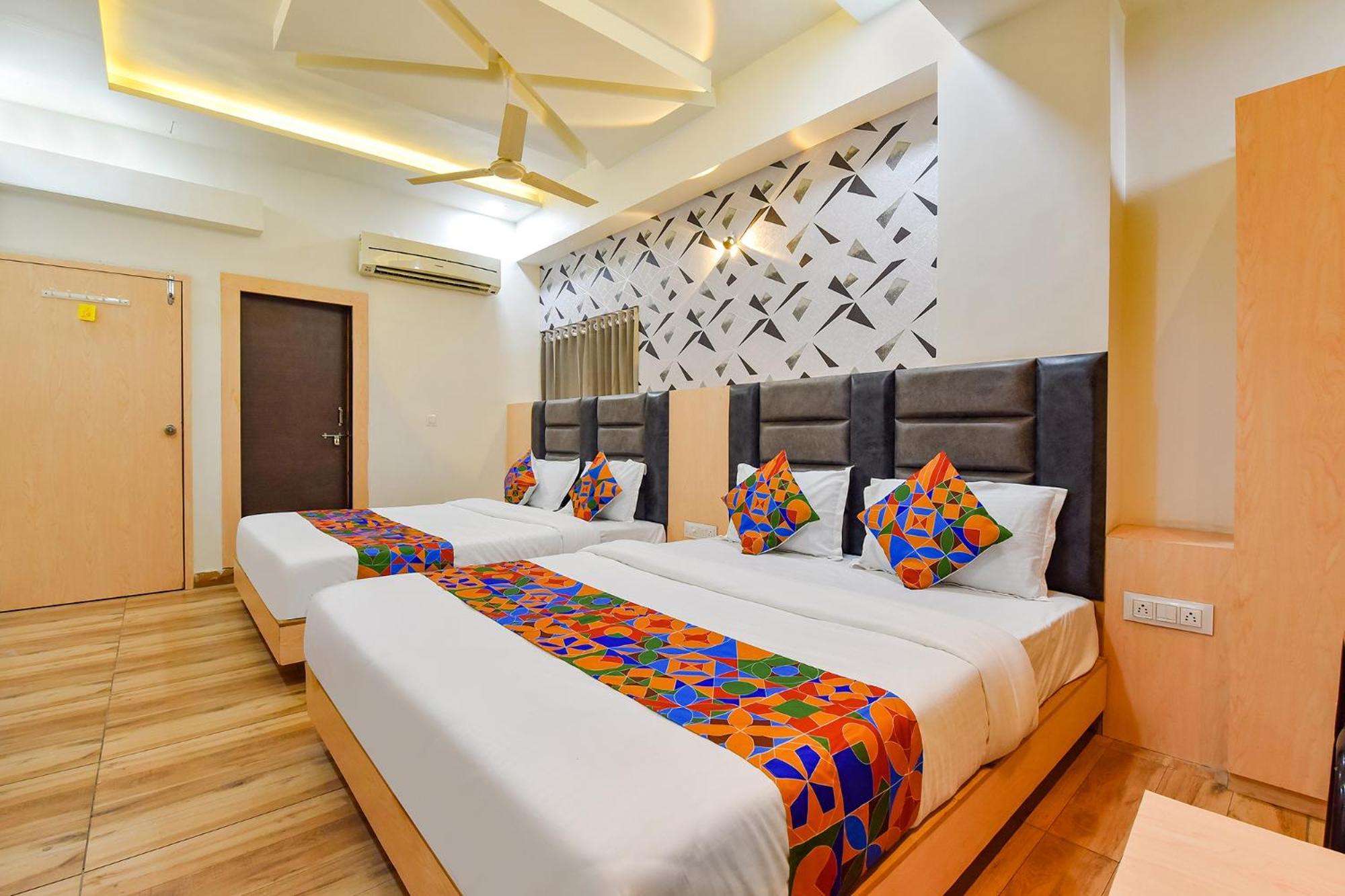 Fabhotel Symphony Grand Ahmadabad Zewnętrze zdjęcie