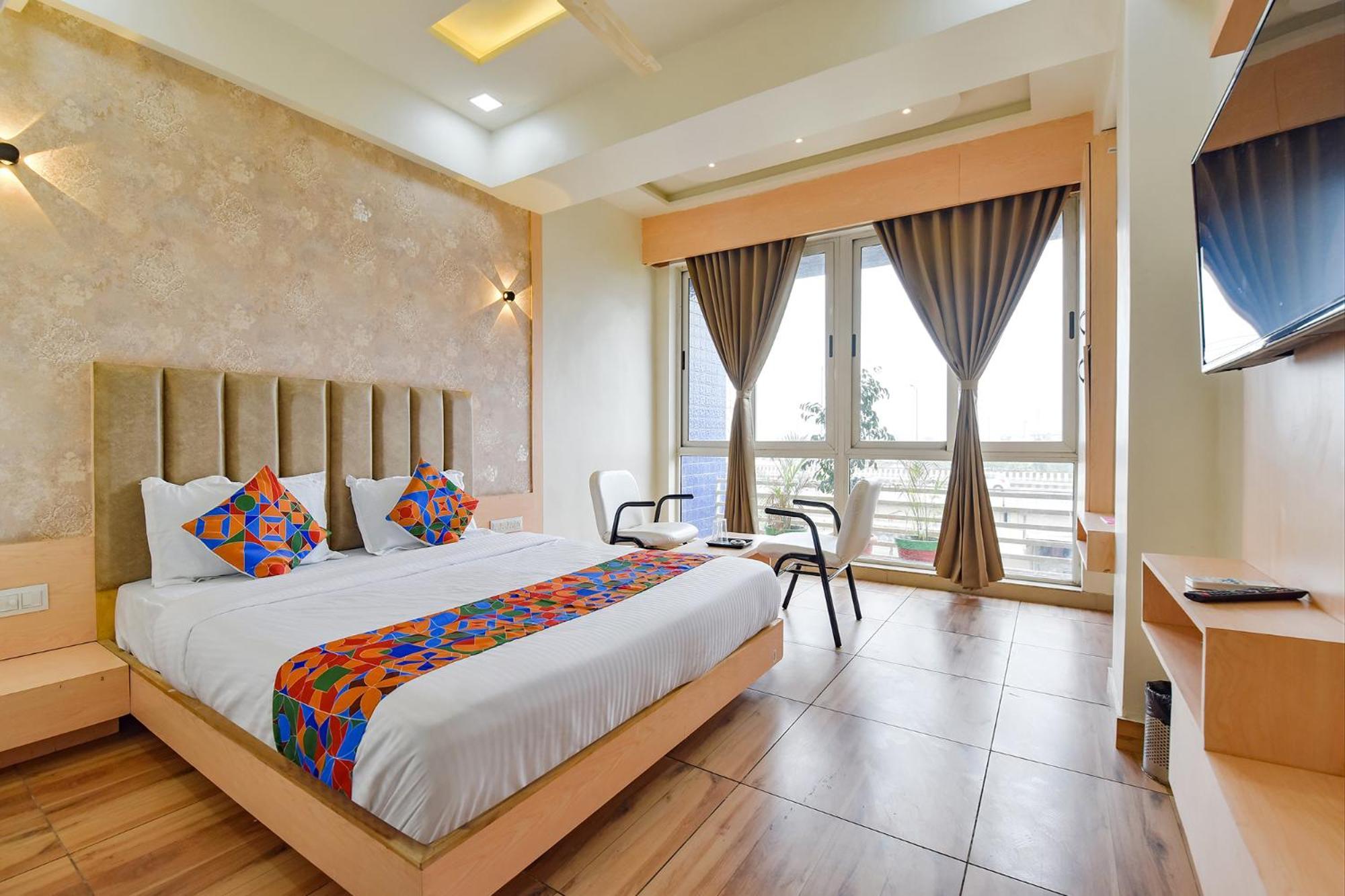 Fabhotel Symphony Grand Ahmadabad Zewnętrze zdjęcie