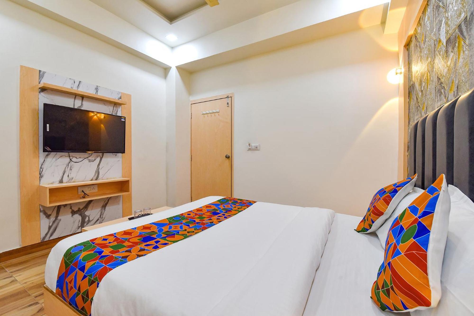 Fabhotel Symphony Grand Ahmadabad Zewnętrze zdjęcie